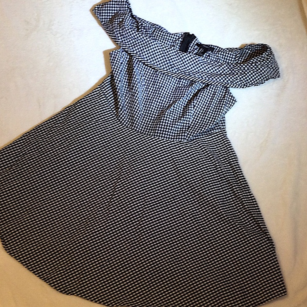 Forever 21 black and White Checkered Print Off the shoulder Dress - Picture 12 of 12